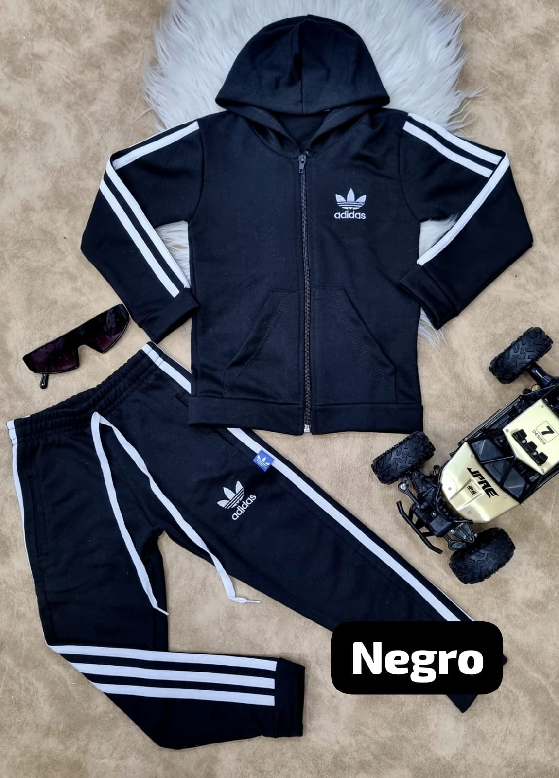 Conjunto deportivo para niño Adidas