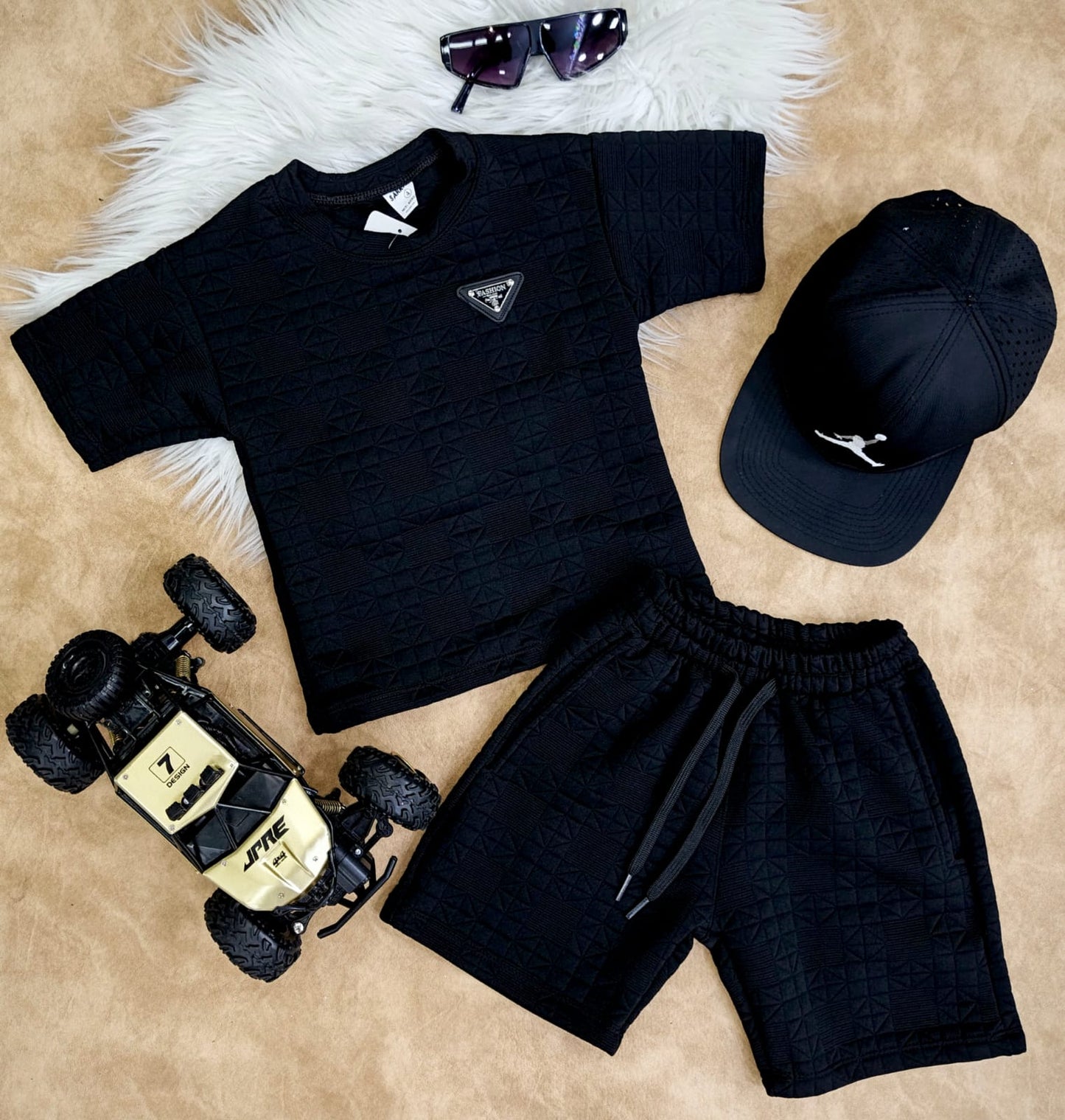 Conjunto deportivo para niño corto