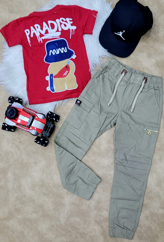 Conjunto para niño con pantalón camuflado beige