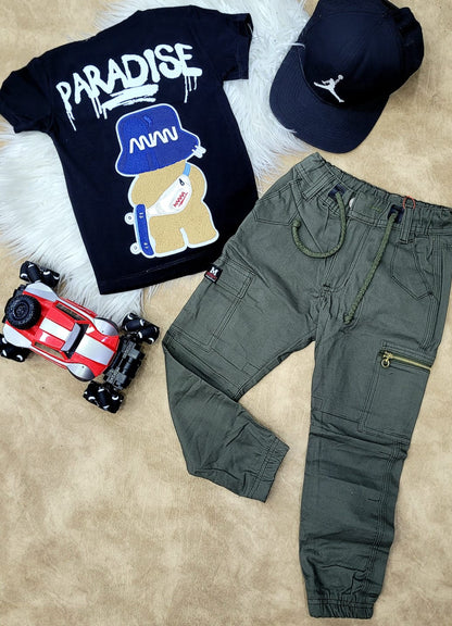 Conjunto para niño con pantalón camuflado verde militar